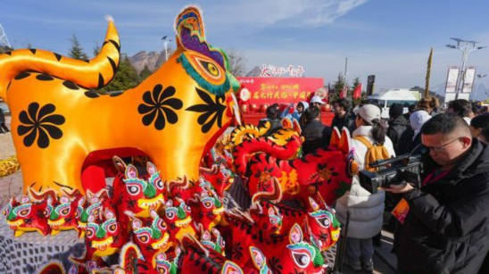 千年古縣創(chuàng)新表達(dá)傳統(tǒng)年俗